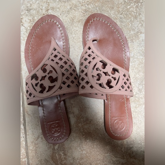 Tory Burch woven leather sandals - Picture 1 of 3